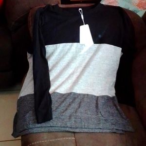 Ladies sweater size extra large black light gray and dark